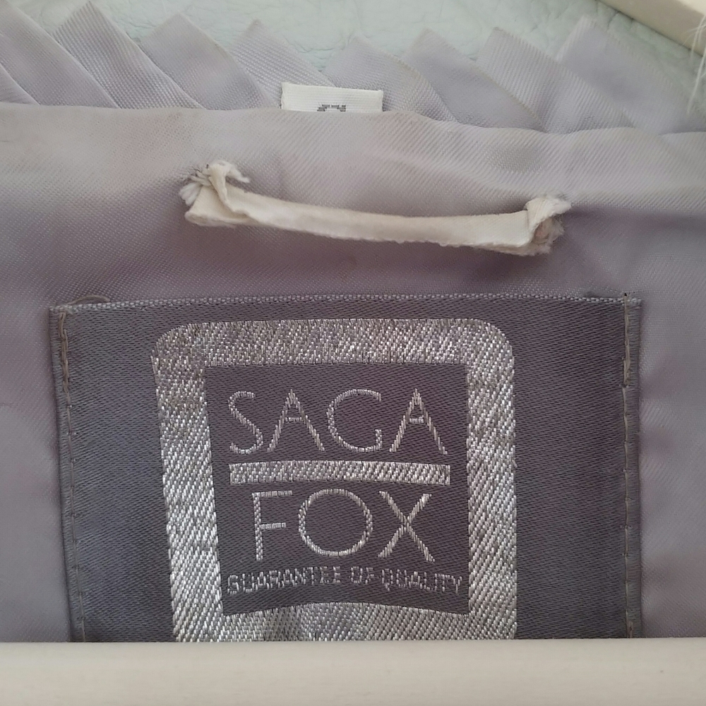 *SOLD* Vintage Fox Fur Coat - Picture 7 of 10